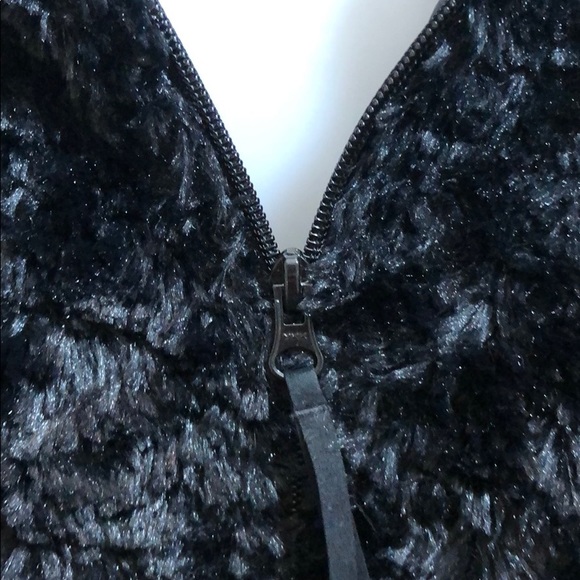 Ladies’s bomber with hood. - Picture 2 of 7